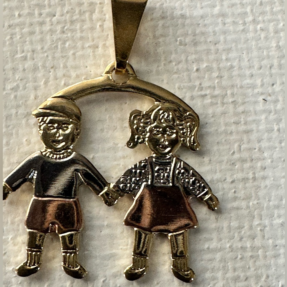 Pendant with Boy and Girl Design. 1". NIP - Picture 2 of 2
